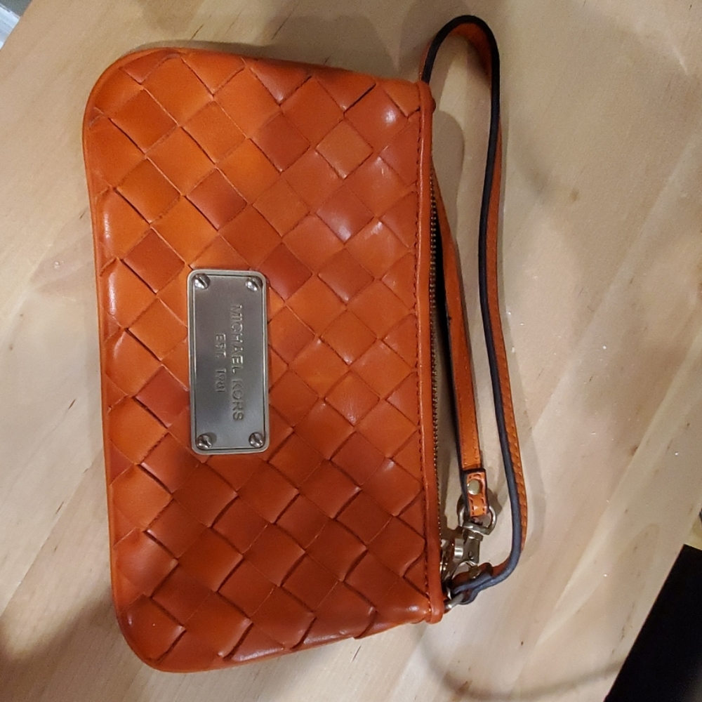 Wristlet